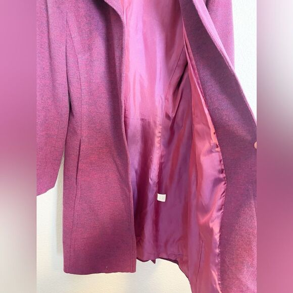 Trina Turk coat with fur trim collar in fuchsia purple 6 - Picture 9 of 9